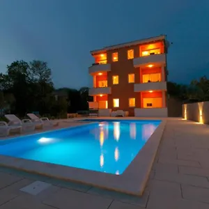  Apartment M & B Croatia